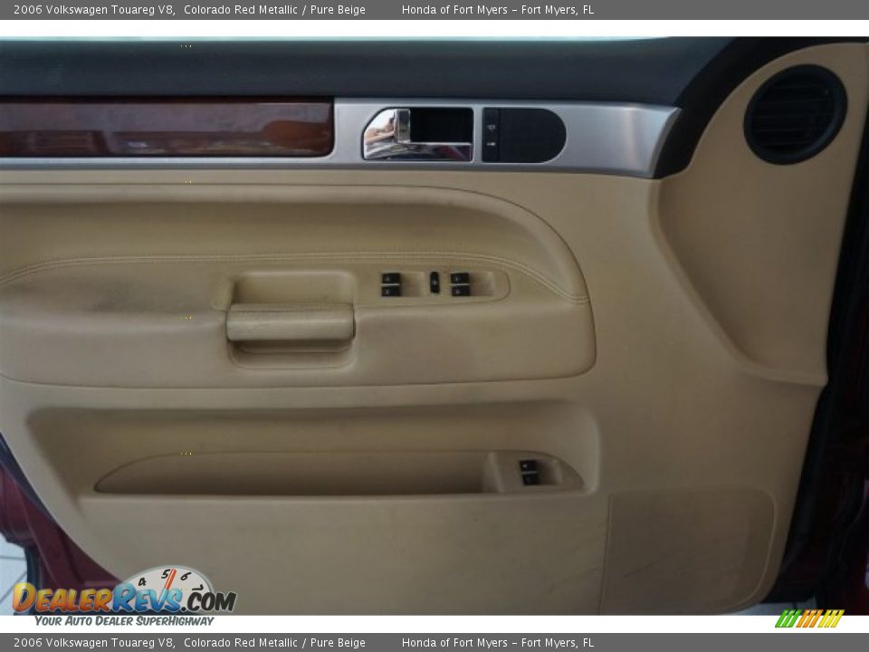 2006 Volkswagen Touareg V8 Colorado Red Metallic / Pure Beige Photo #9