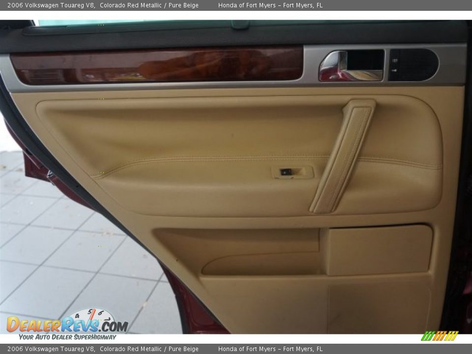 2006 Volkswagen Touareg V8 Colorado Red Metallic / Pure Beige Photo #22