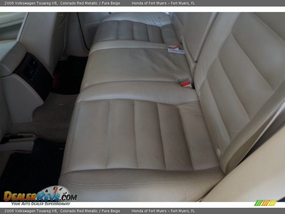 2006 Volkswagen Touareg V8 Colorado Red Metallic / Pure Beige Photo #24