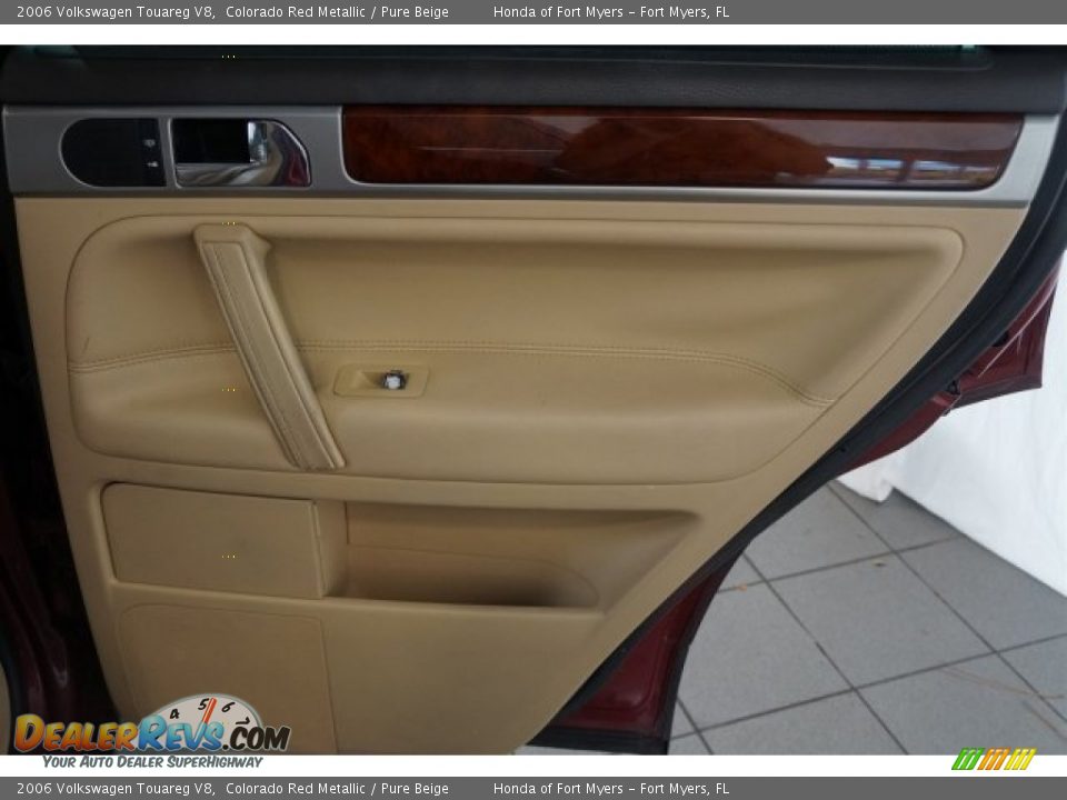 2006 Volkswagen Touareg V8 Colorado Red Metallic / Pure Beige Photo #28