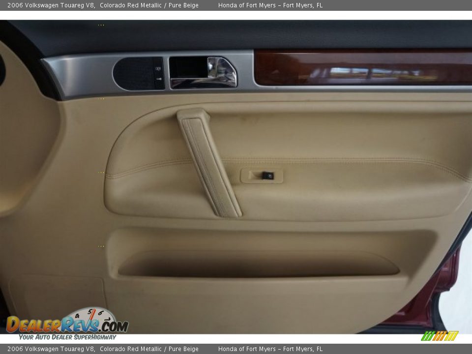 2006 Volkswagen Touareg V8 Colorado Red Metallic / Pure Beige Photo #30