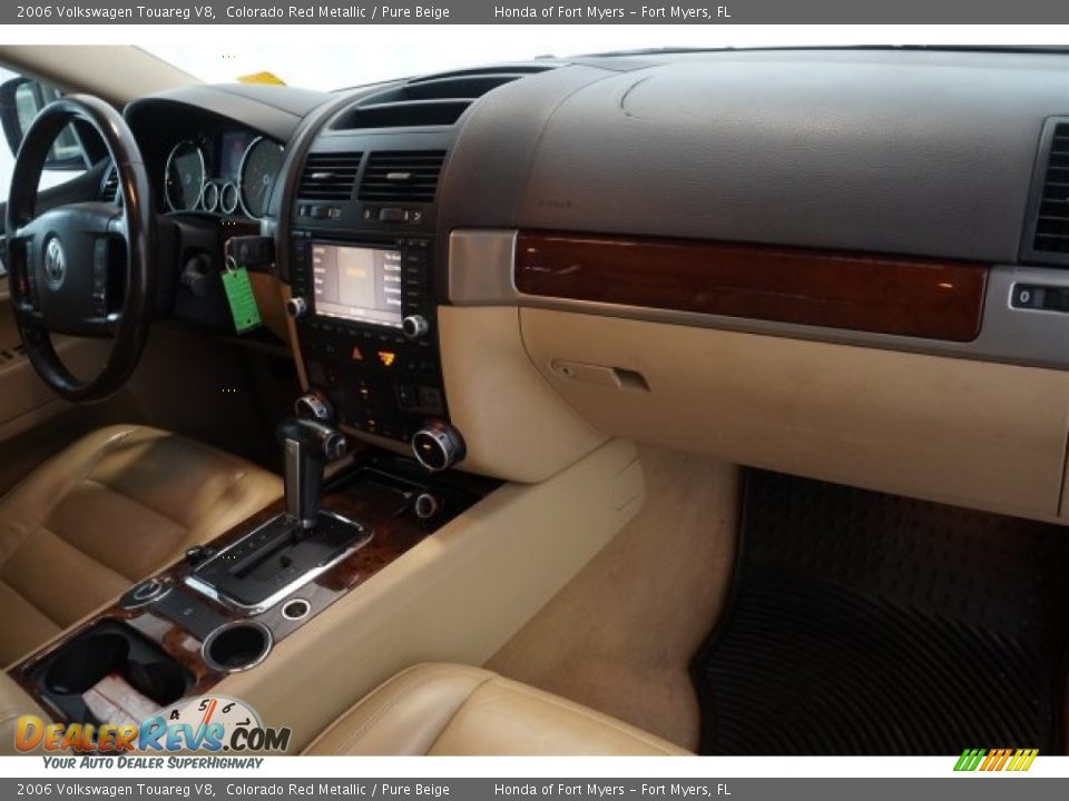 2006 Volkswagen Touareg V8 Colorado Red Metallic / Pure Beige Photo #32