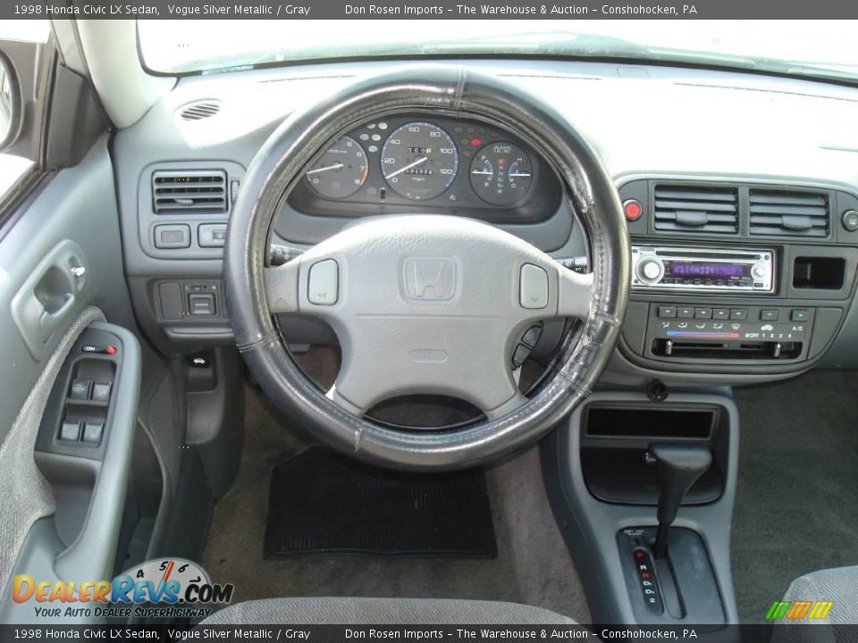 1998 Honda Civic LX Sedan Vogue Silver Metallic / Gray Photo #23