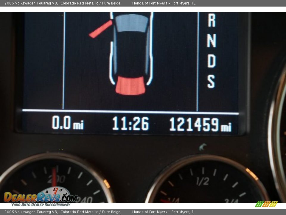 2006 Volkswagen Touareg V8 Colorado Red Metallic / Pure Beige Photo #35