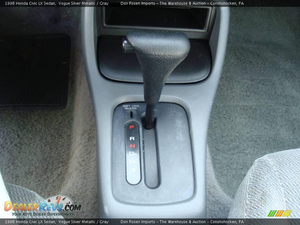 1998 Honda Civic LX Sedan Vogue Silver Metallic / Gray Photo #25