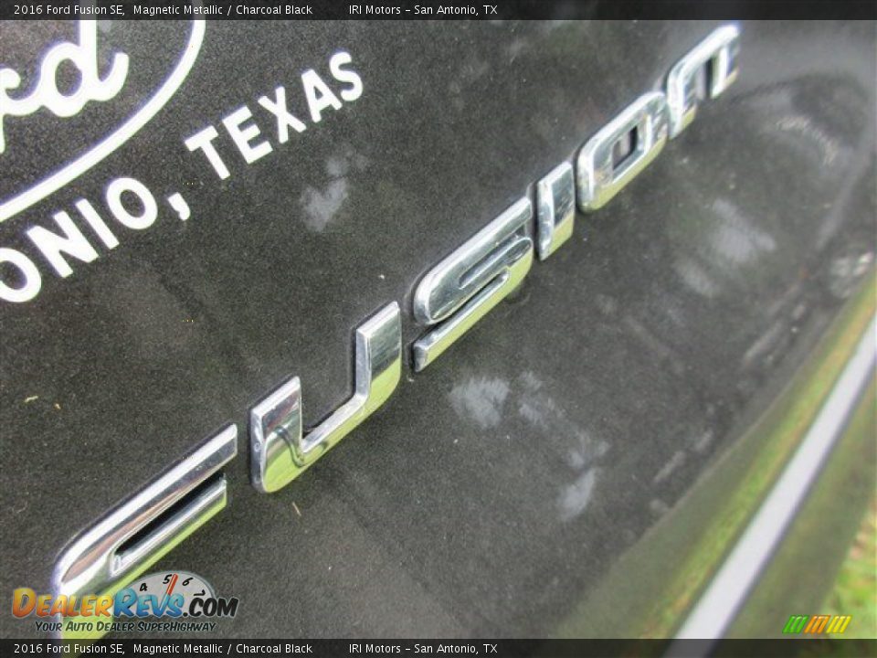 2016 Ford Fusion SE Magnetic Metallic / Charcoal Black Photo #5
