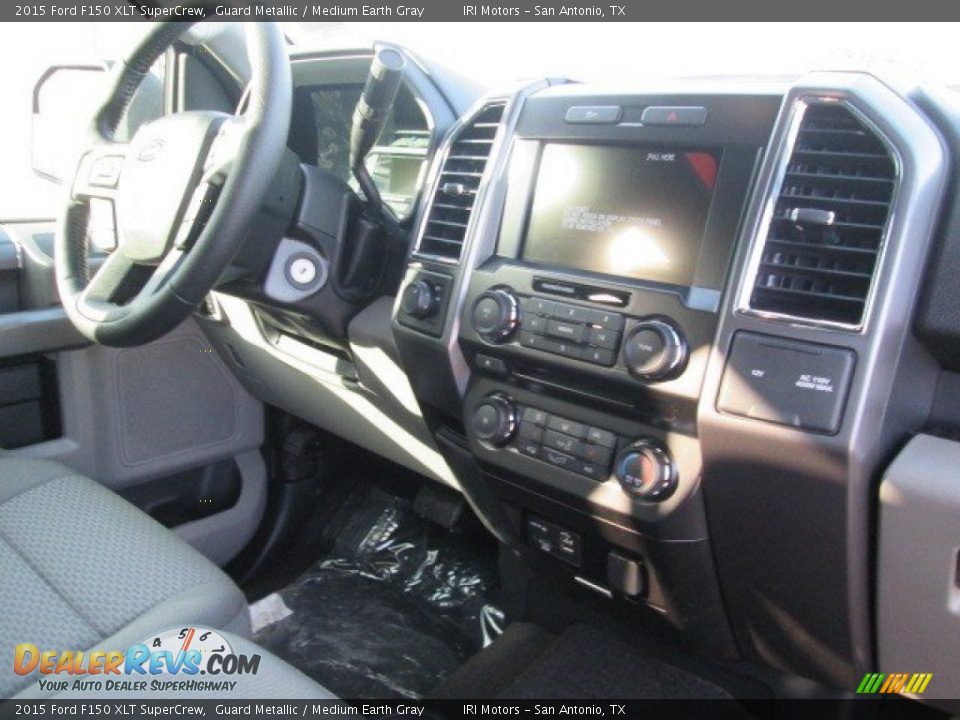 2015 Ford F150 XLT SuperCrew Guard Metallic / Medium Earth Gray Photo #23