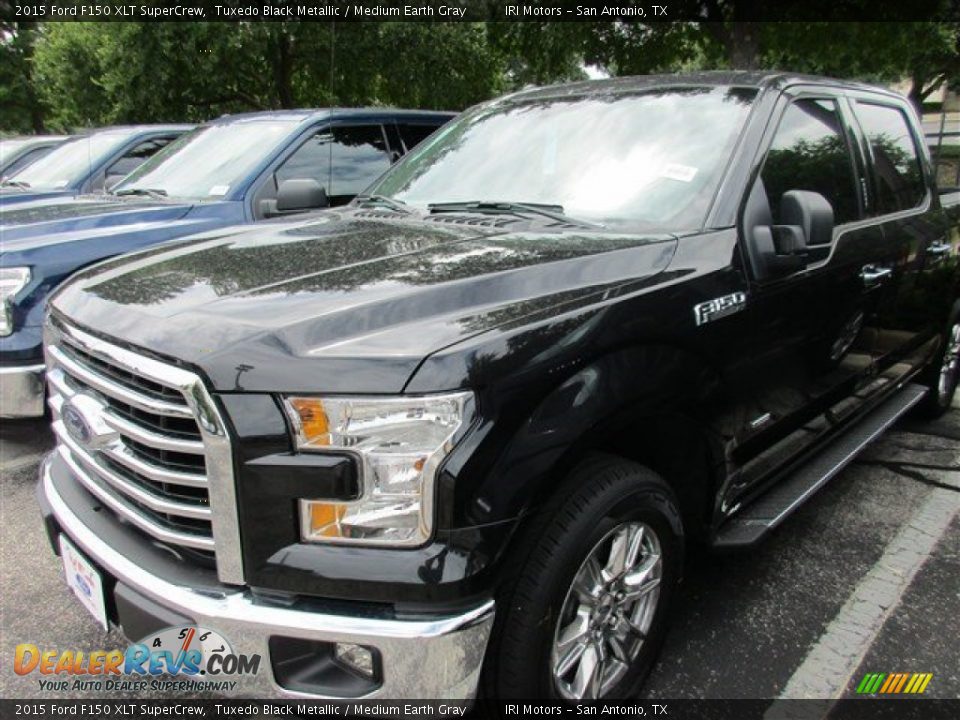 2015 Ford F150 XLT SuperCrew Tuxedo Black Metallic / Medium Earth Gray Photo #2