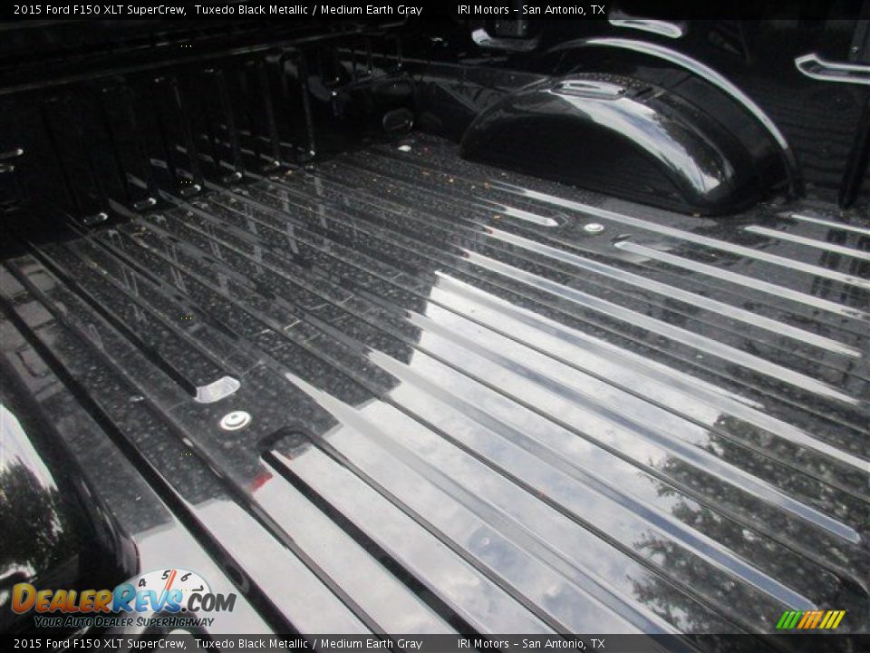 2015 Ford F150 XLT SuperCrew Tuxedo Black Metallic / Medium Earth Gray Photo #5