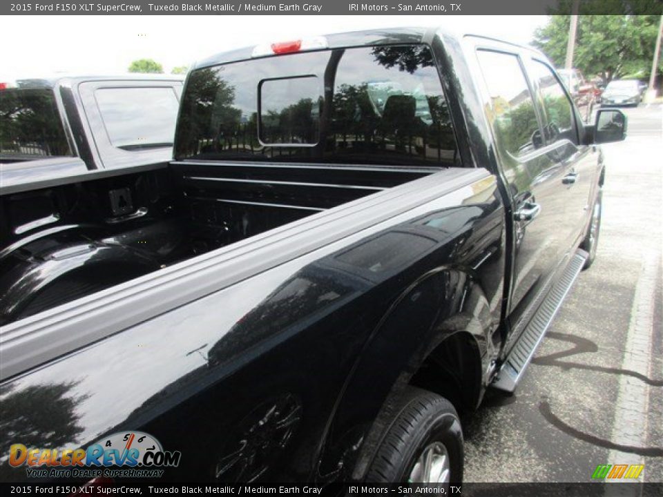 2015 Ford F150 XLT SuperCrew Tuxedo Black Metallic / Medium Earth Gray Photo #6