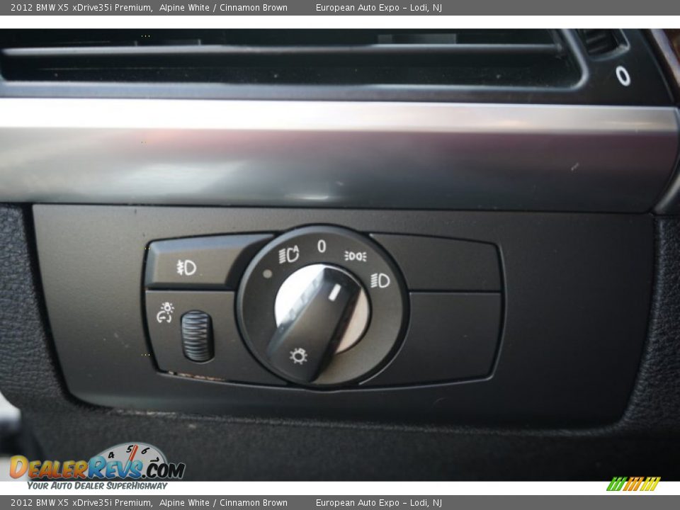 2012 BMW X5 xDrive35i Premium Alpine White / Cinnamon Brown Photo #25