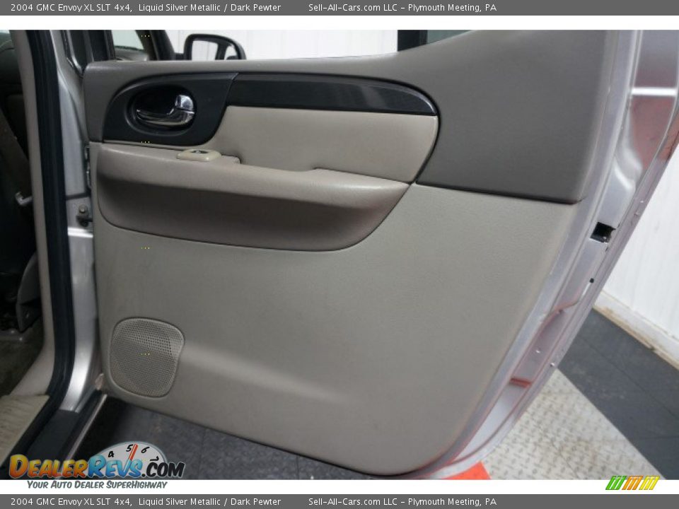 2004 GMC Envoy XL SLT 4x4 Liquid Silver Metallic / Dark Pewter Photo #16