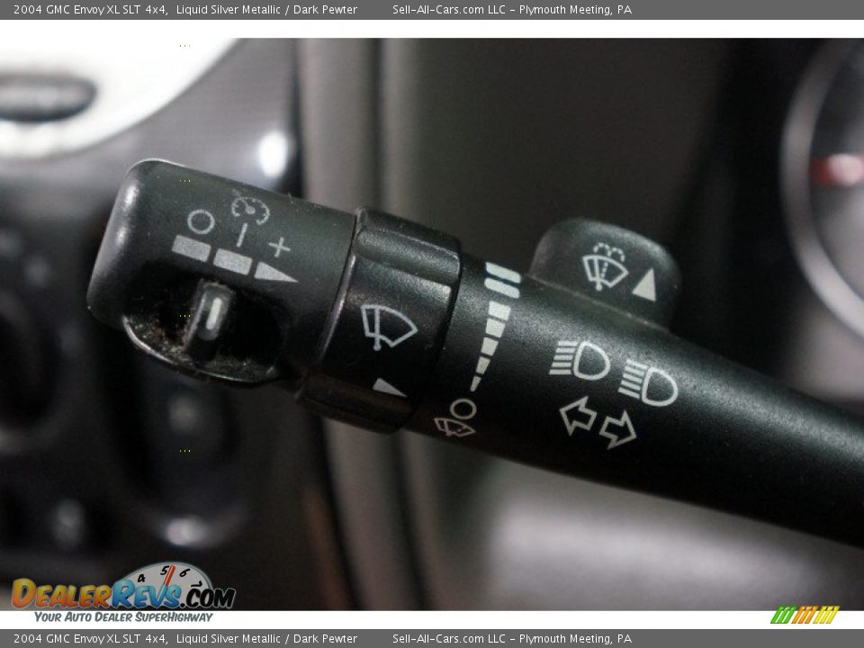 2004 GMC Envoy XL SLT 4x4 Liquid Silver Metallic / Dark Pewter Photo #26