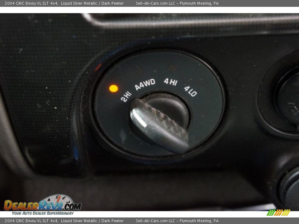 2004 GMC Envoy XL SLT 4x4 Liquid Silver Metallic / Dark Pewter Photo #32