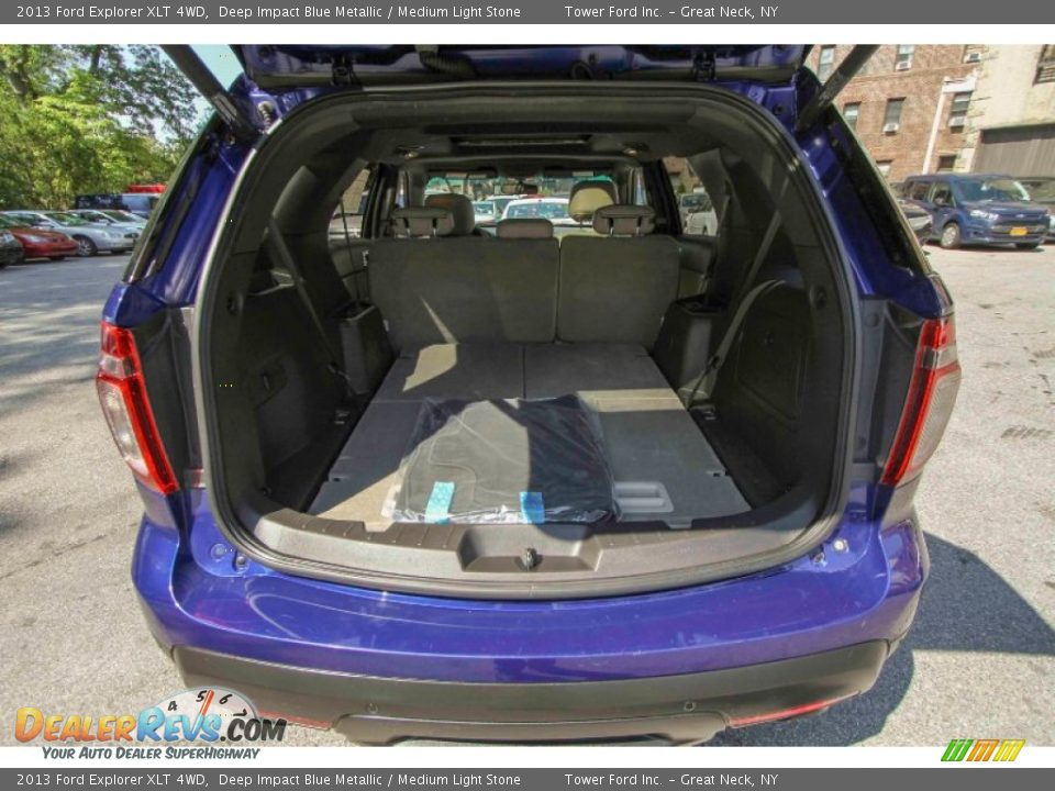 2013 Ford Explorer XLT 4WD Deep Impact Blue Metallic / Medium Light Stone Photo #7