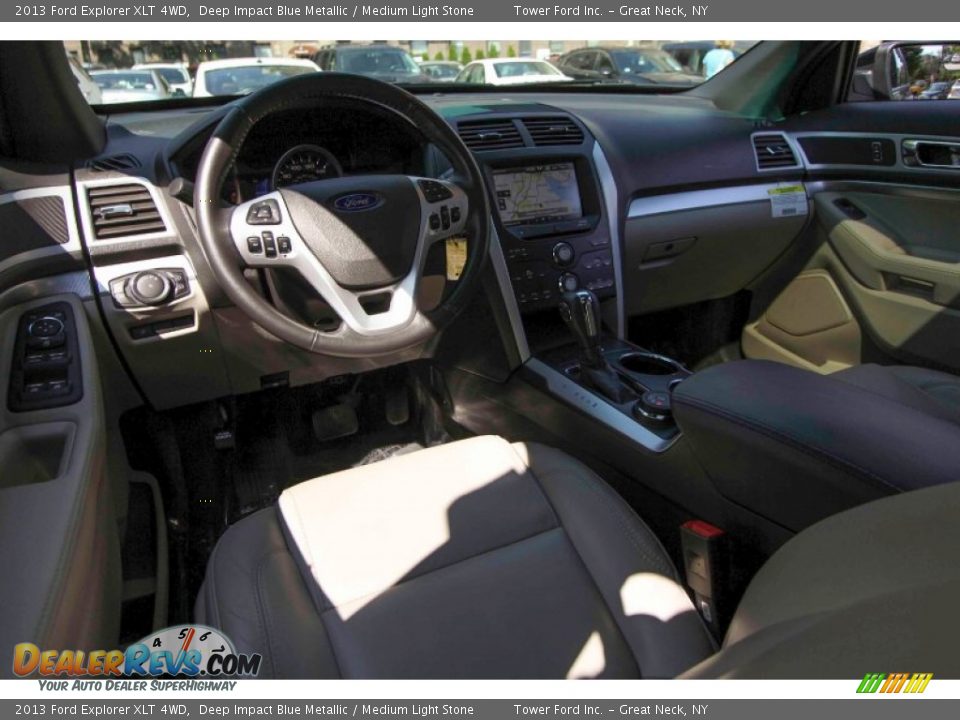 2013 Ford Explorer XLT 4WD Deep Impact Blue Metallic / Medium Light Stone Photo #16