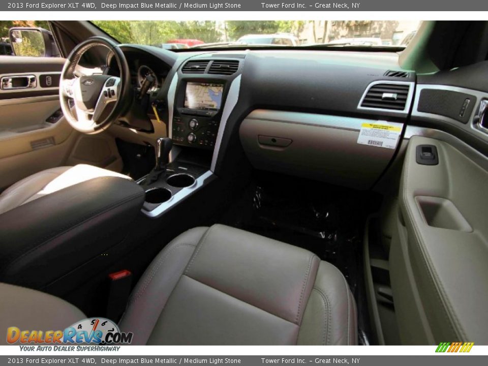2013 Ford Explorer XLT 4WD Deep Impact Blue Metallic / Medium Light Stone Photo #18
