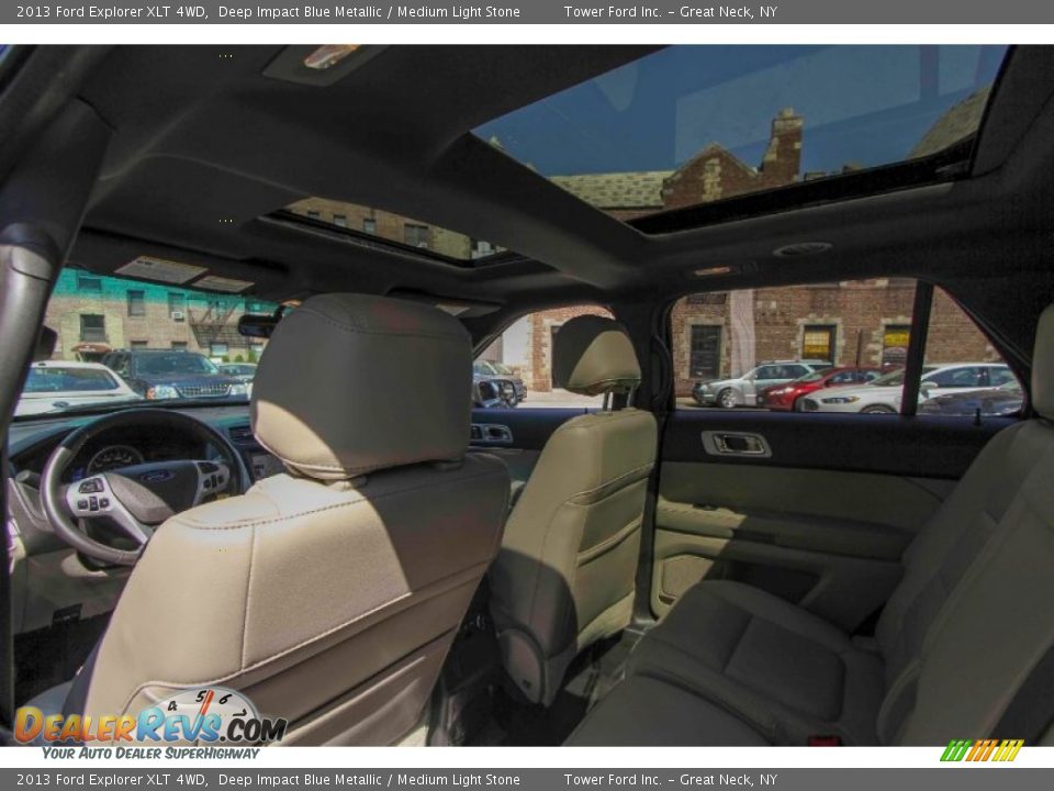 2013 Ford Explorer XLT 4WD Deep Impact Blue Metallic / Medium Light Stone Photo #30