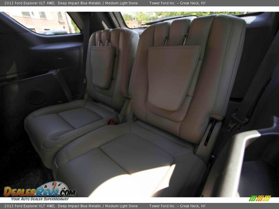 2013 Ford Explorer XLT 4WD Deep Impact Blue Metallic / Medium Light Stone Photo #31