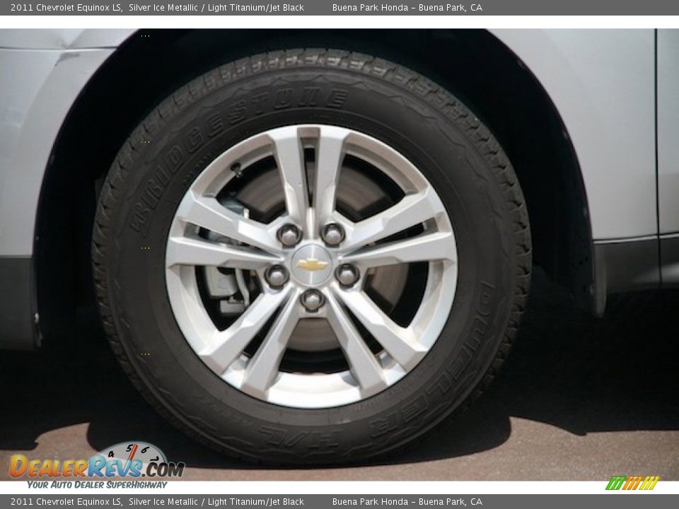 2011 Chevrolet Equinox LS Silver Ice Metallic / Light Titanium/Jet Black Photo #26