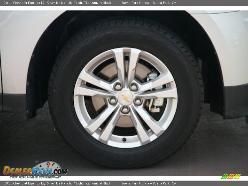 2011 Chevrolet Equinox LS Silver Ice Metallic / Light Titanium/Jet Black Photo #28