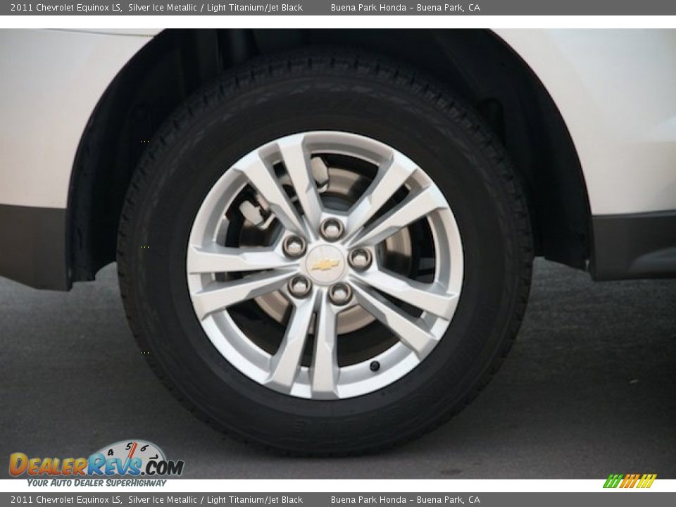 2011 Chevrolet Equinox LS Silver Ice Metallic / Light Titanium/Jet Black Photo #29