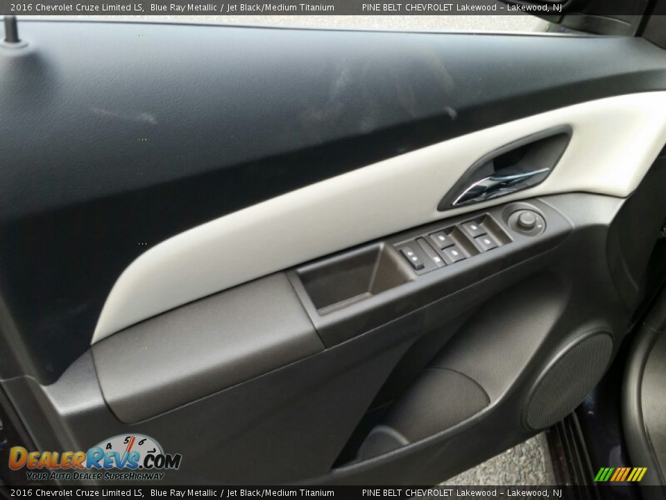 2016 Chevrolet Cruze Limited LS Blue Ray Metallic / Jet Black/Medium Titanium Photo #8