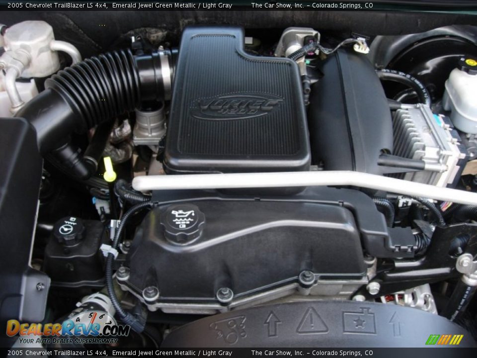 2005 Chevrolet TrailBlazer LS 4x4 Emerald Jewel Green Metallic / Light Gray Photo #9