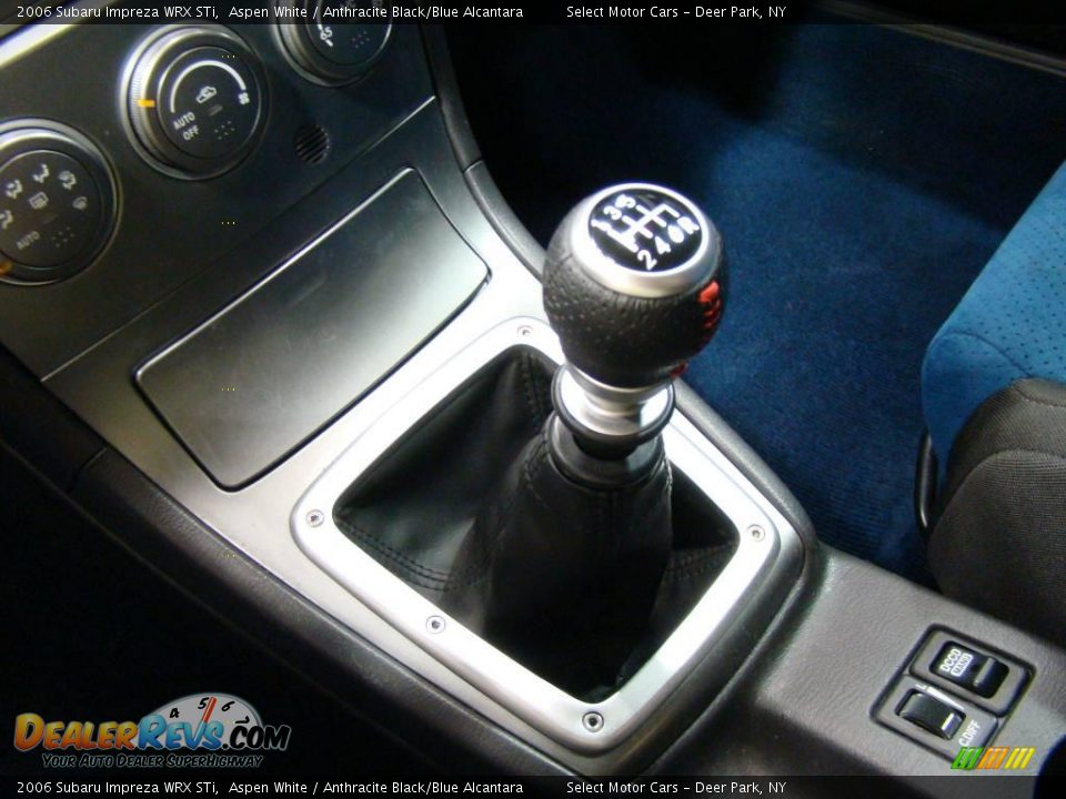 2006 Subaru Impreza WRX STi Aspen White / Anthracite Black/Blue Alcantara Photo #11