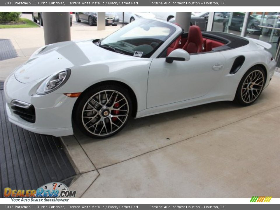 Front 3/4 View of 2015 Porsche 911 Turbo Cabriolet Photo #4