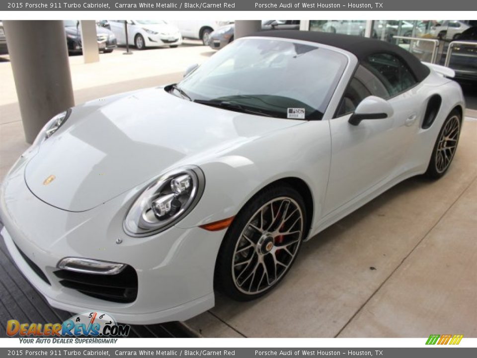 Front 3/4 View of 2015 Porsche 911 Turbo Cabriolet Photo #10