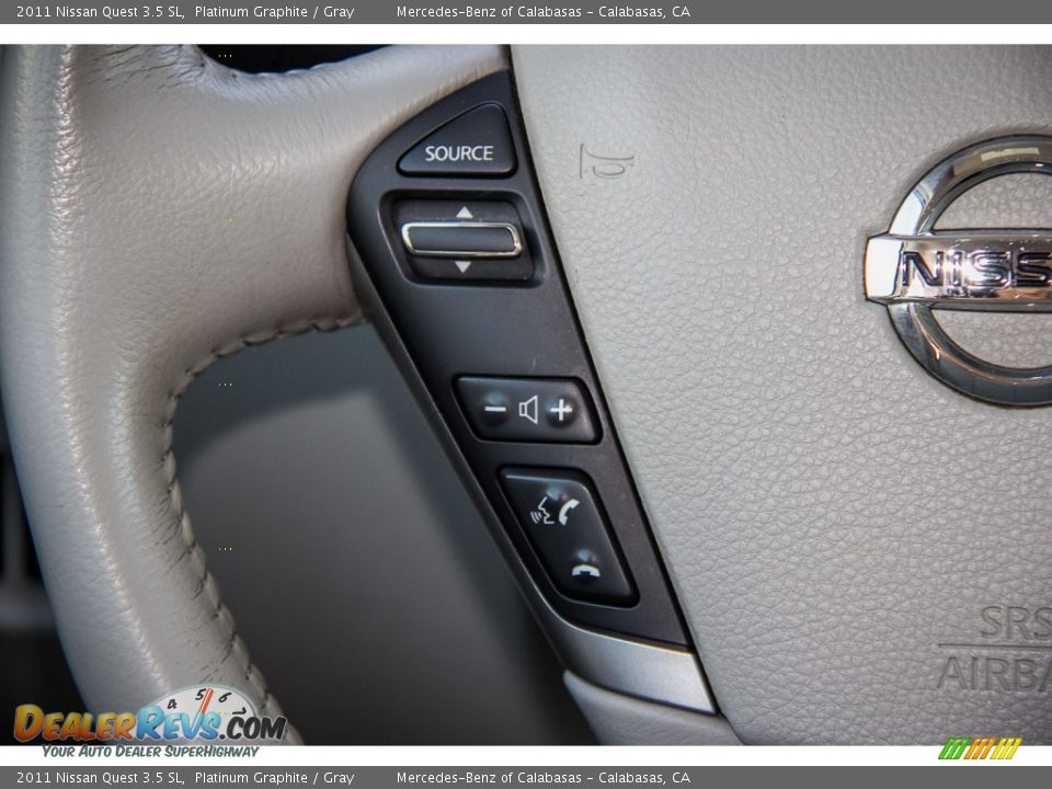 Controls of 2011 Nissan Quest 3.5 SL Photo #17