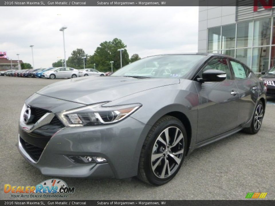 Front 3/4 View of 2016 Nissan Maxima SL Photo #8