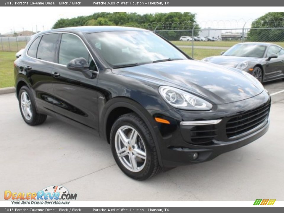 Front 3/4 View of 2015 Porsche Cayenne Diesel Photo #2