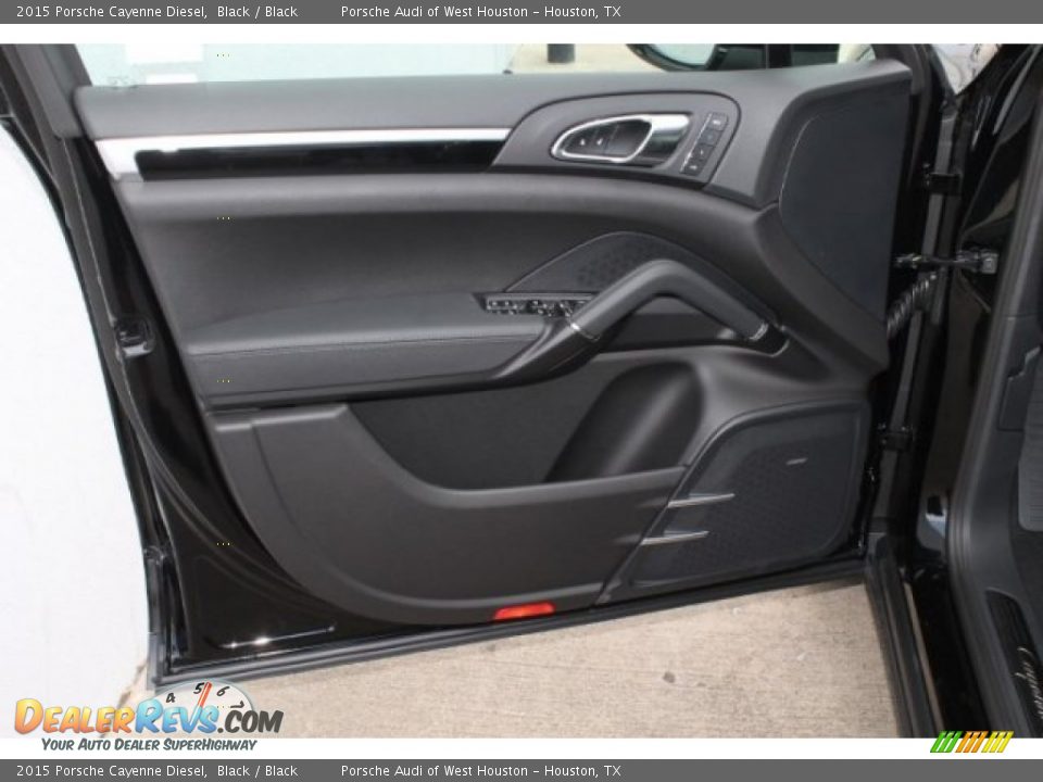Door Panel of 2015 Porsche Cayenne Diesel Photo #12