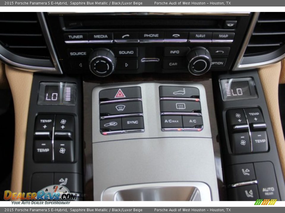 Controls of 2015 Porsche Panamera S E-Hybrid Photo #19