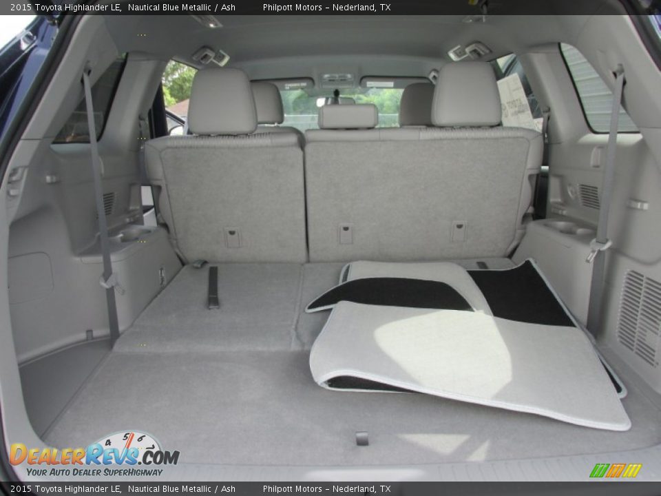 2015 Toyota Highlander LE Nautical Blue Metallic / Ash Photo #16