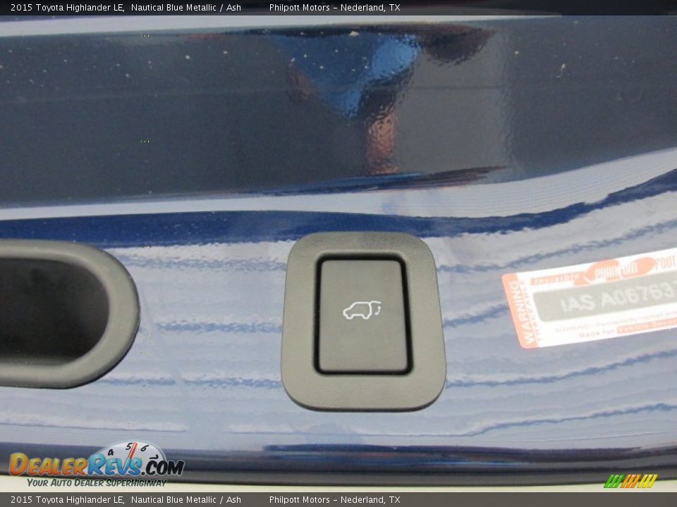 2015 Toyota Highlander LE Nautical Blue Metallic / Ash Photo #17