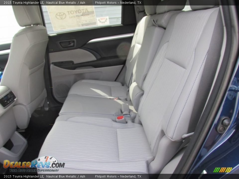 2015 Toyota Highlander LE Nautical Blue Metallic / Ash Photo #19
