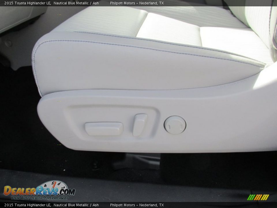 2015 Toyota Highlander LE Nautical Blue Metallic / Ash Photo #23