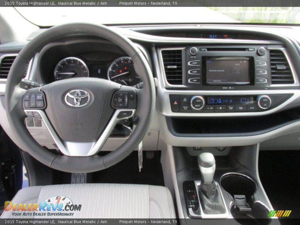2015 Toyota Highlander LE Nautical Blue Metallic / Ash Photo #24