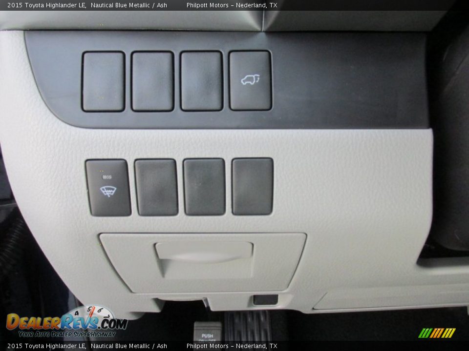 2015 Toyota Highlander LE Nautical Blue Metallic / Ash Photo #32