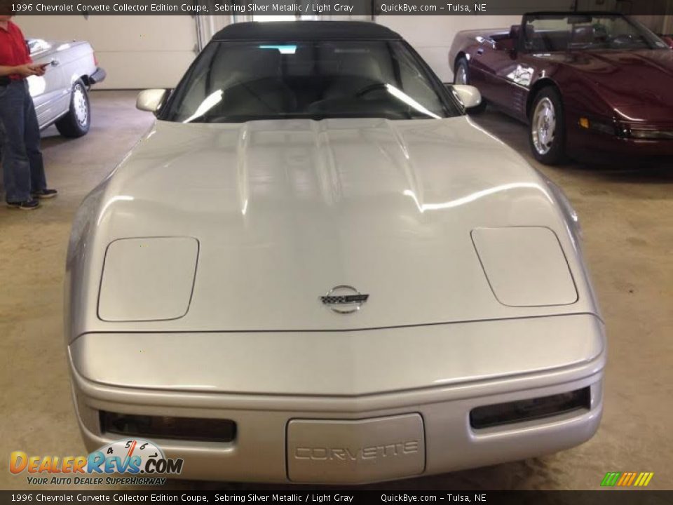 1996 Chevrolet Corvette Collector Edition Coupe Sebring Silver Metallic / Light Gray Photo #2