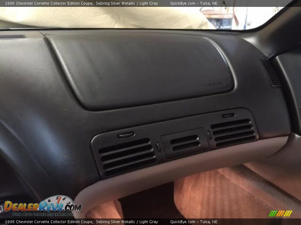 1996 Chevrolet Corvette Collector Edition Coupe Sebring Silver Metallic / Light Gray Photo #9