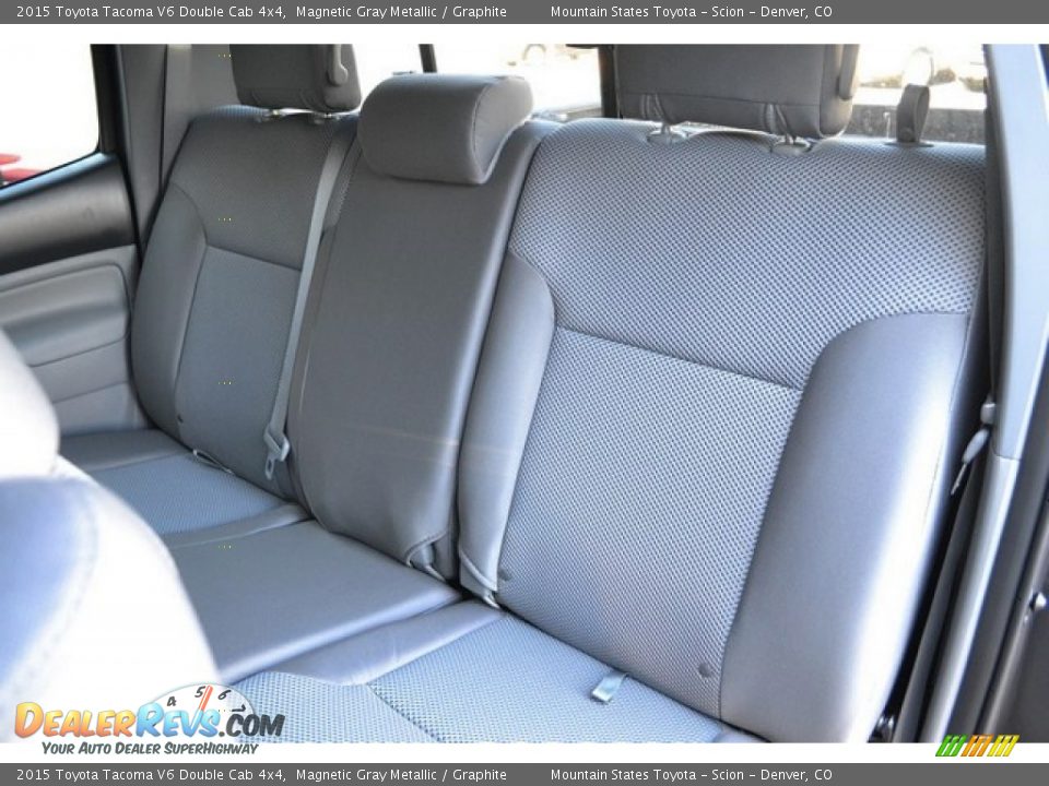 2015 Toyota Tacoma V6 Double Cab 4x4 Magnetic Gray Metallic / Graphite Photo #7