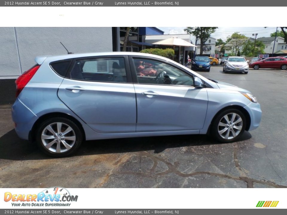 2012 Hyundai Accent SE 5 Door Clearwater Blue / Gray Photo #7