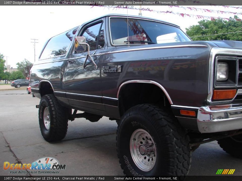 1987 Dodge Ramcharger LE 150 4x4 Charcoal Pearl Metallic / Red Photo #4