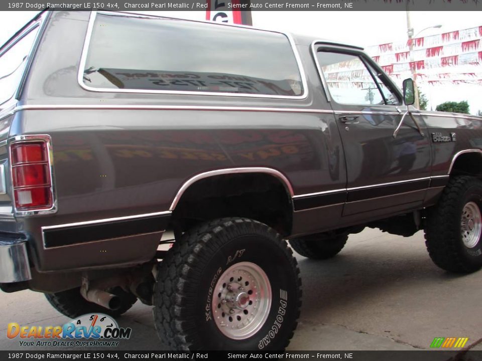 1987 Dodge Ramcharger LE 150 4x4 Charcoal Pearl Metallic / Red Photo #10