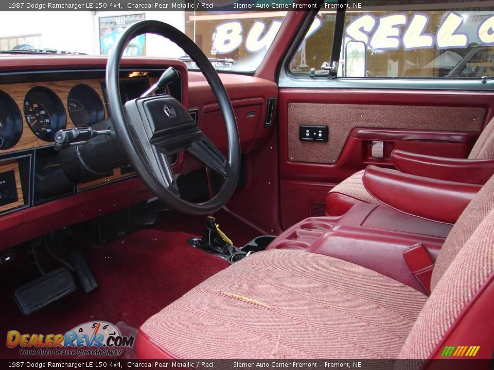 1987 Dodge Ramcharger LE 150 4x4 Charcoal Pearl Metallic / Red Photo #18