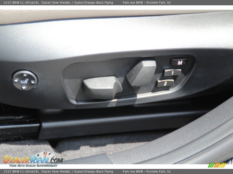2015 BMW X1 xDrive28i Glacier Silver Metallic / Oyster/Orange-Black Piping Photo #12